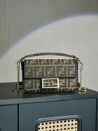 フェンディ スーパーコピー ピーカブー ライト